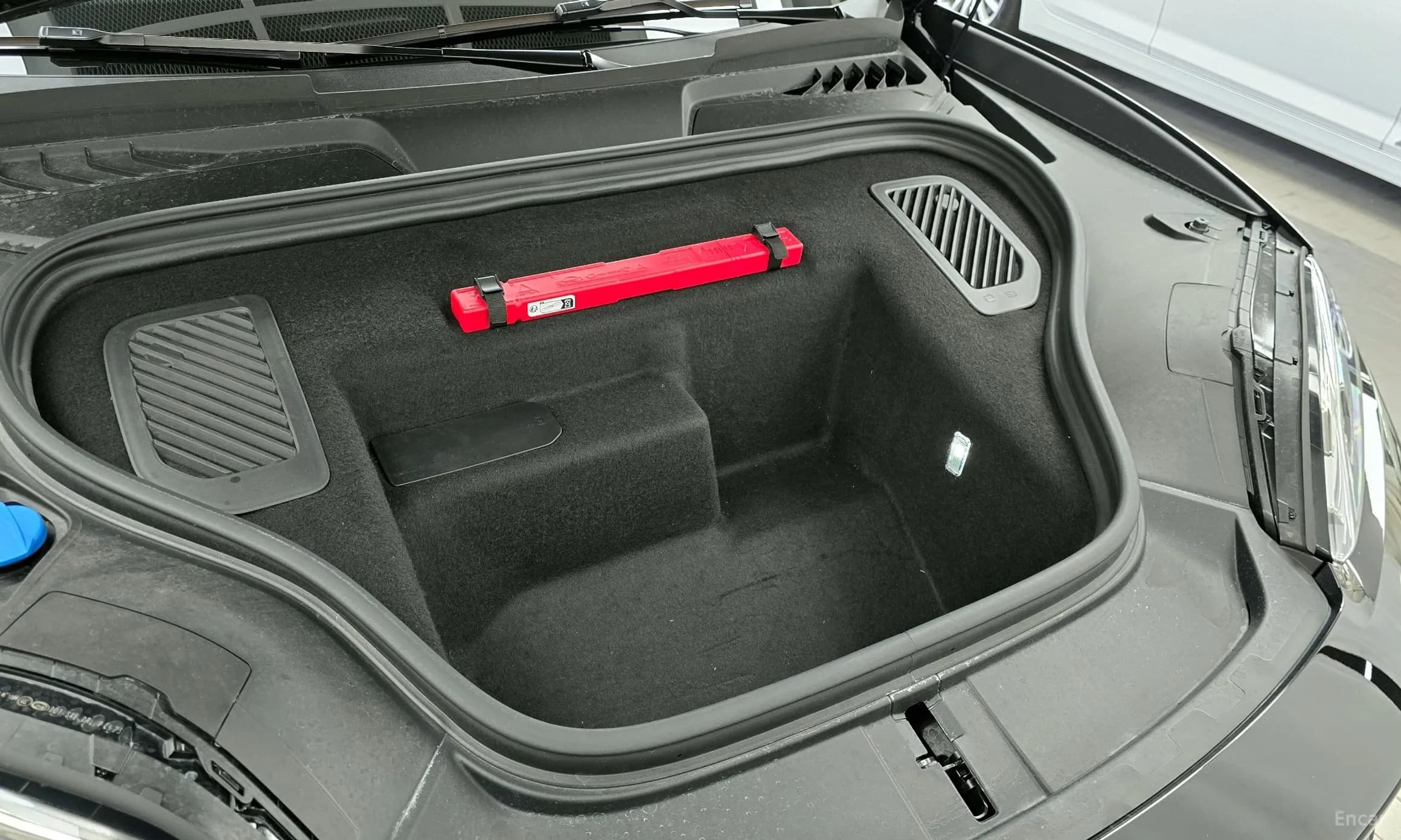 Macan EV