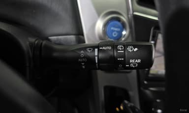 Prius V