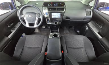Prius V