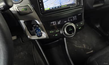 Prius V