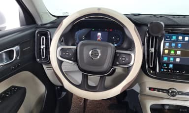 XC40