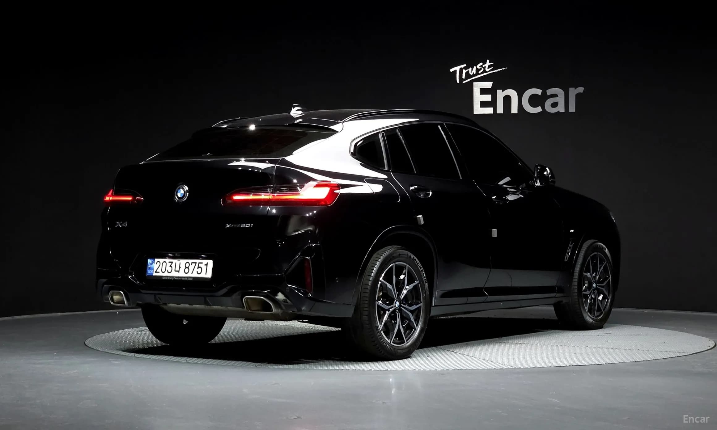 X4 (G02)