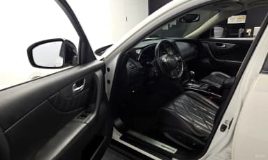 QX70