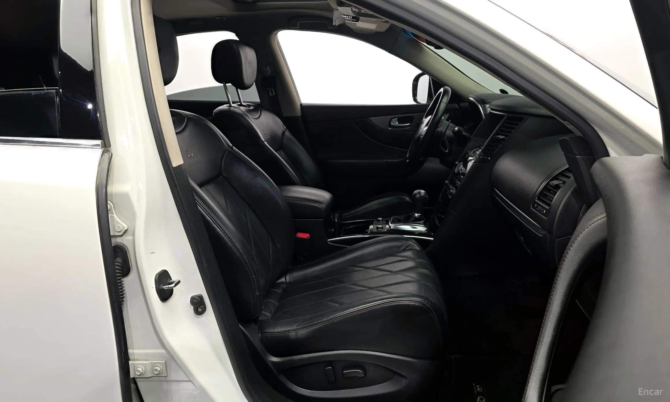 QX70