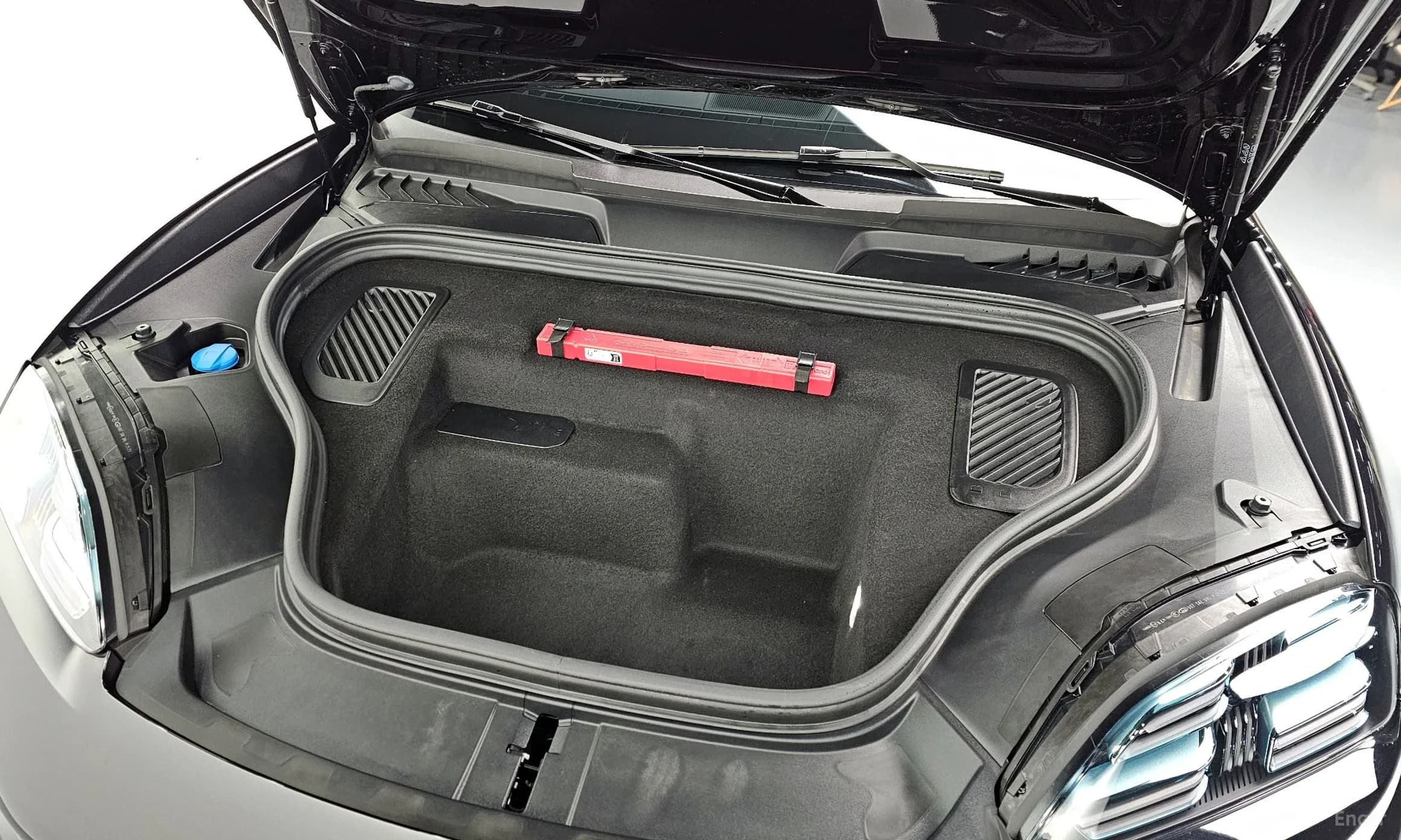 Macan EV