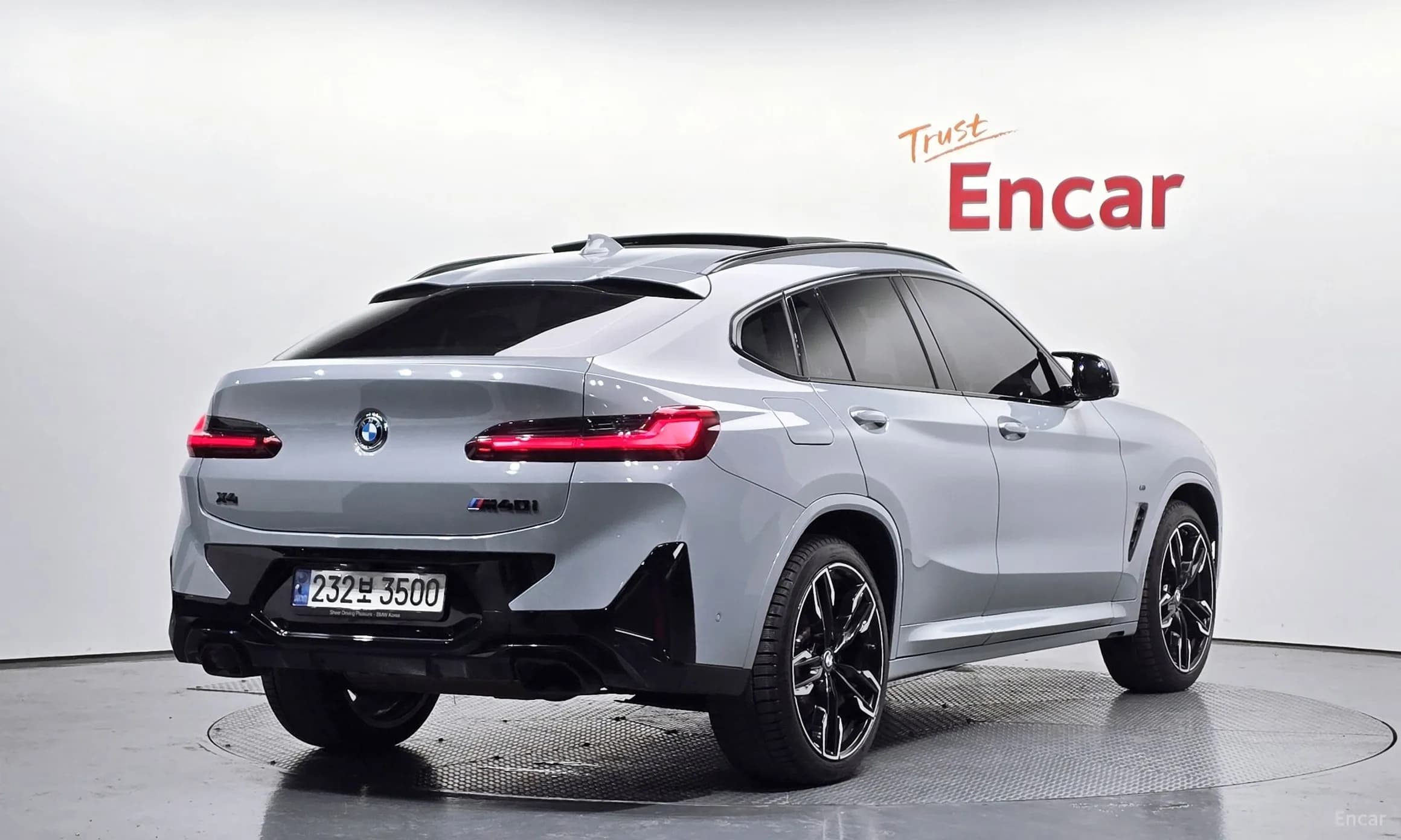 X4 (G02)