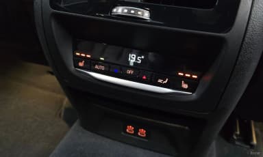 X4 (G02)
