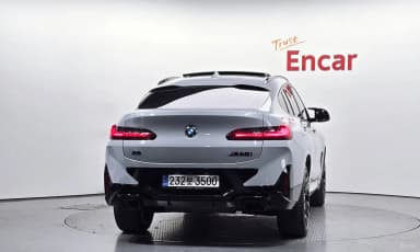 X4 (G02)