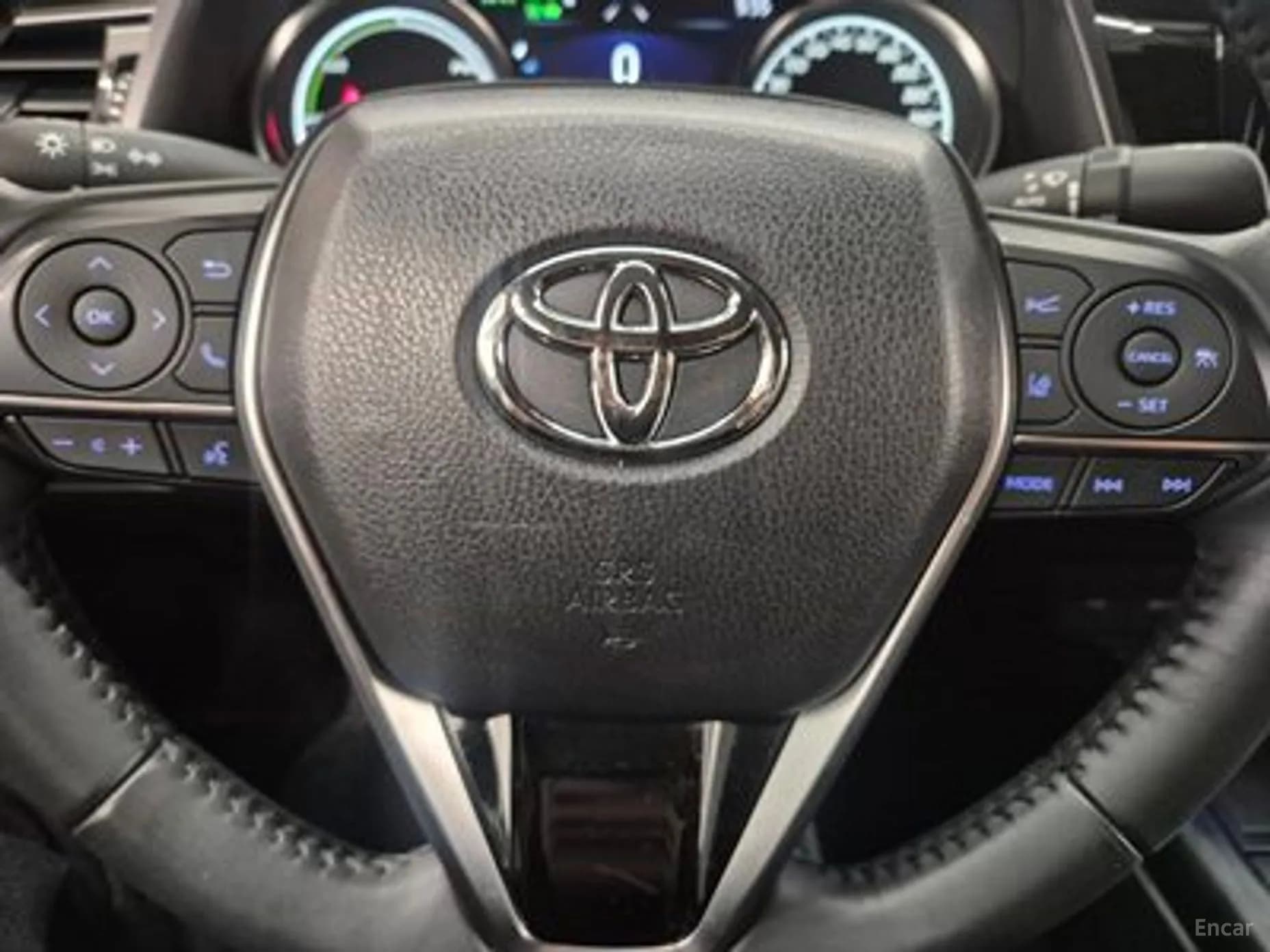 Camry (XV70)