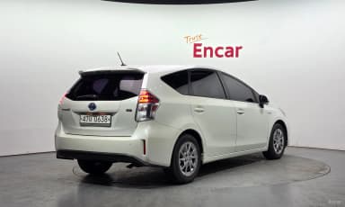Prius V