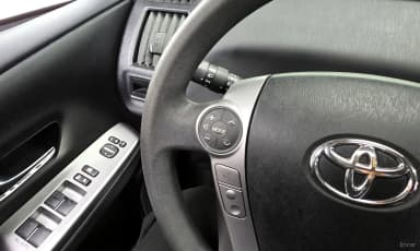 Prius V