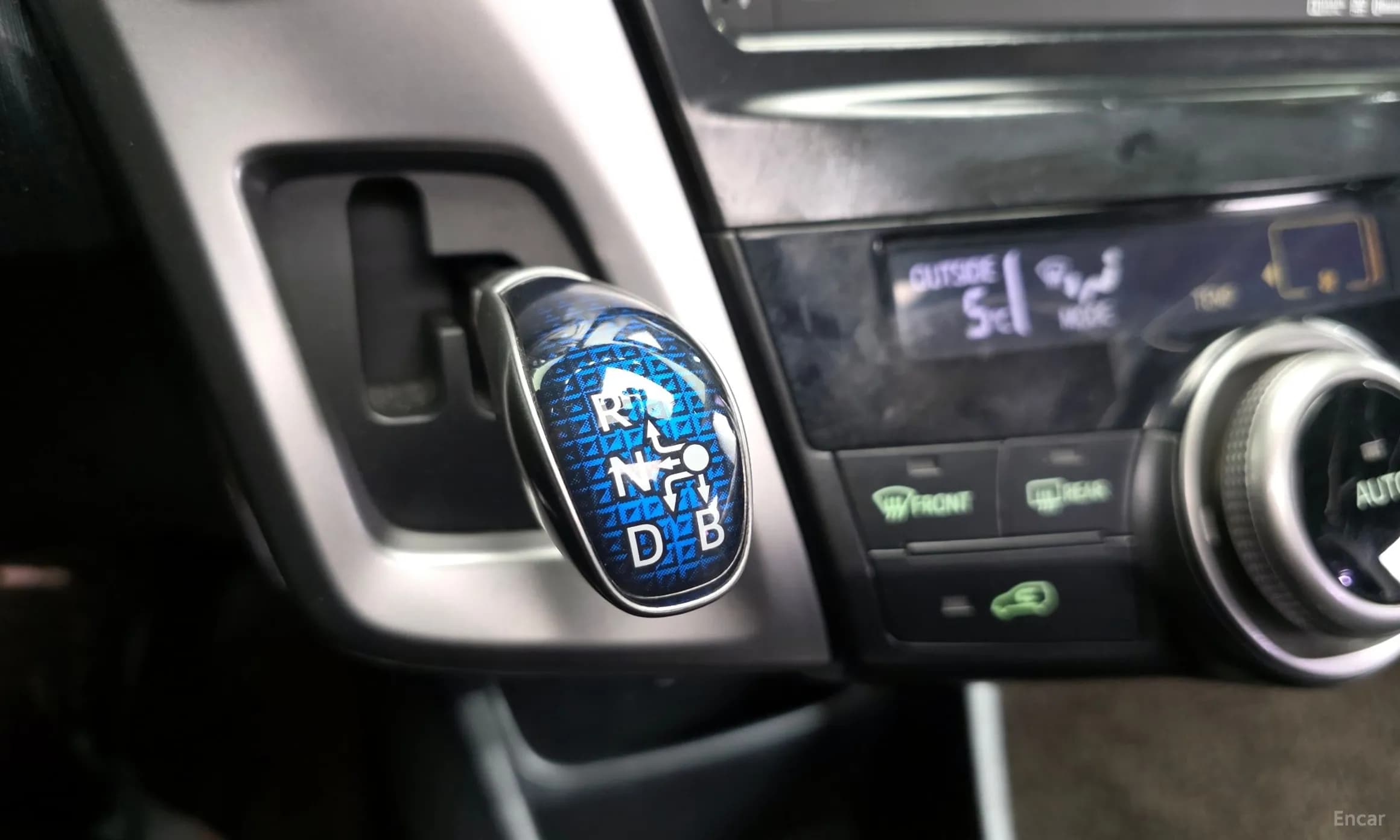 Prius V