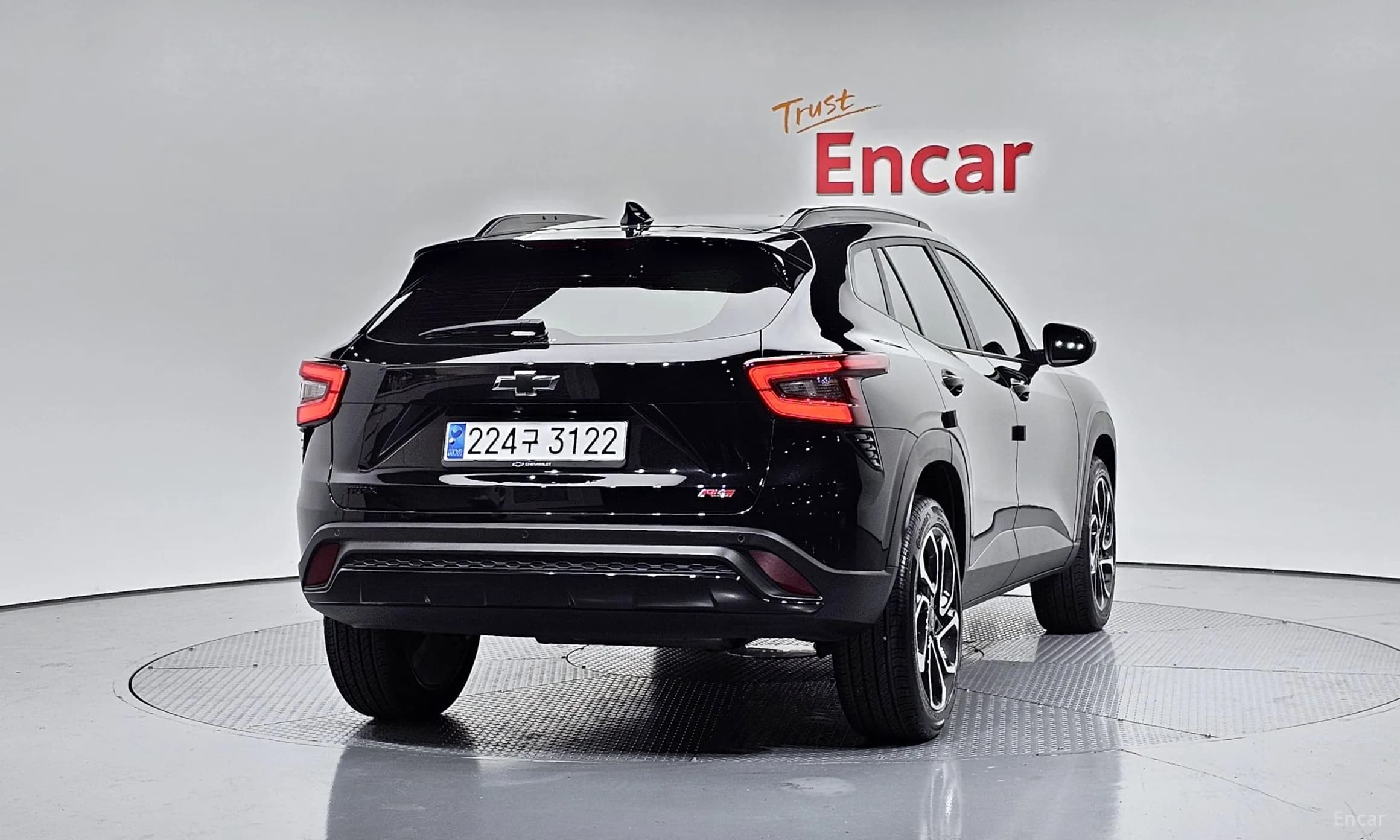 Trax Crossover