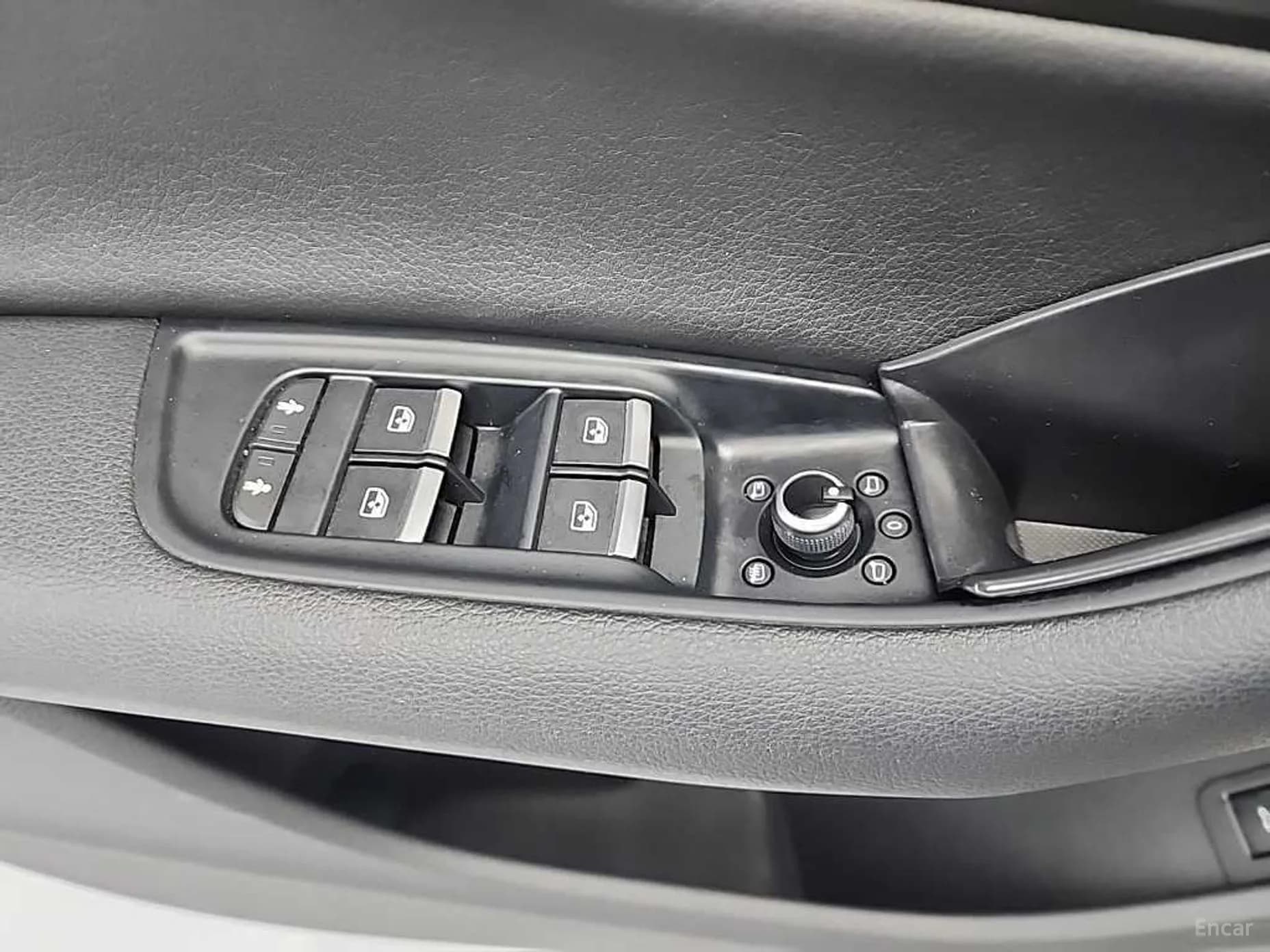 Q7 (4M)