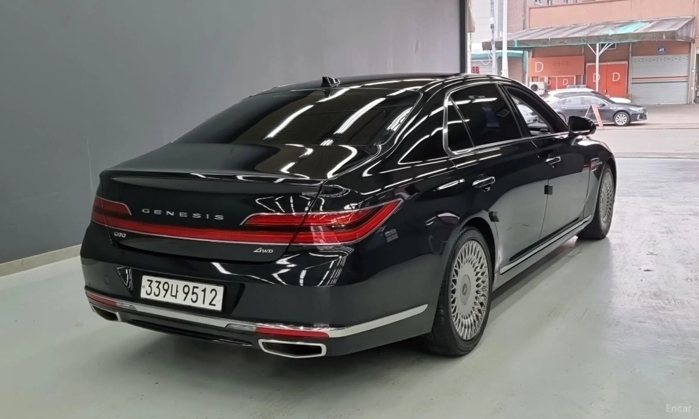 G90