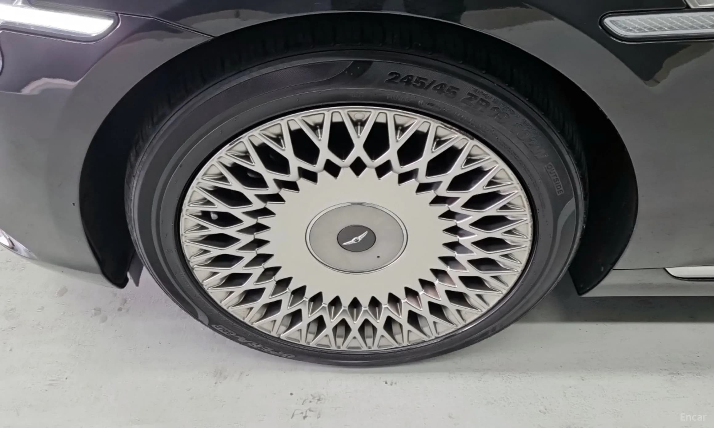 G90