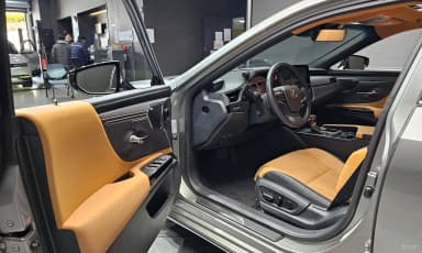 ES300h 7th Generation