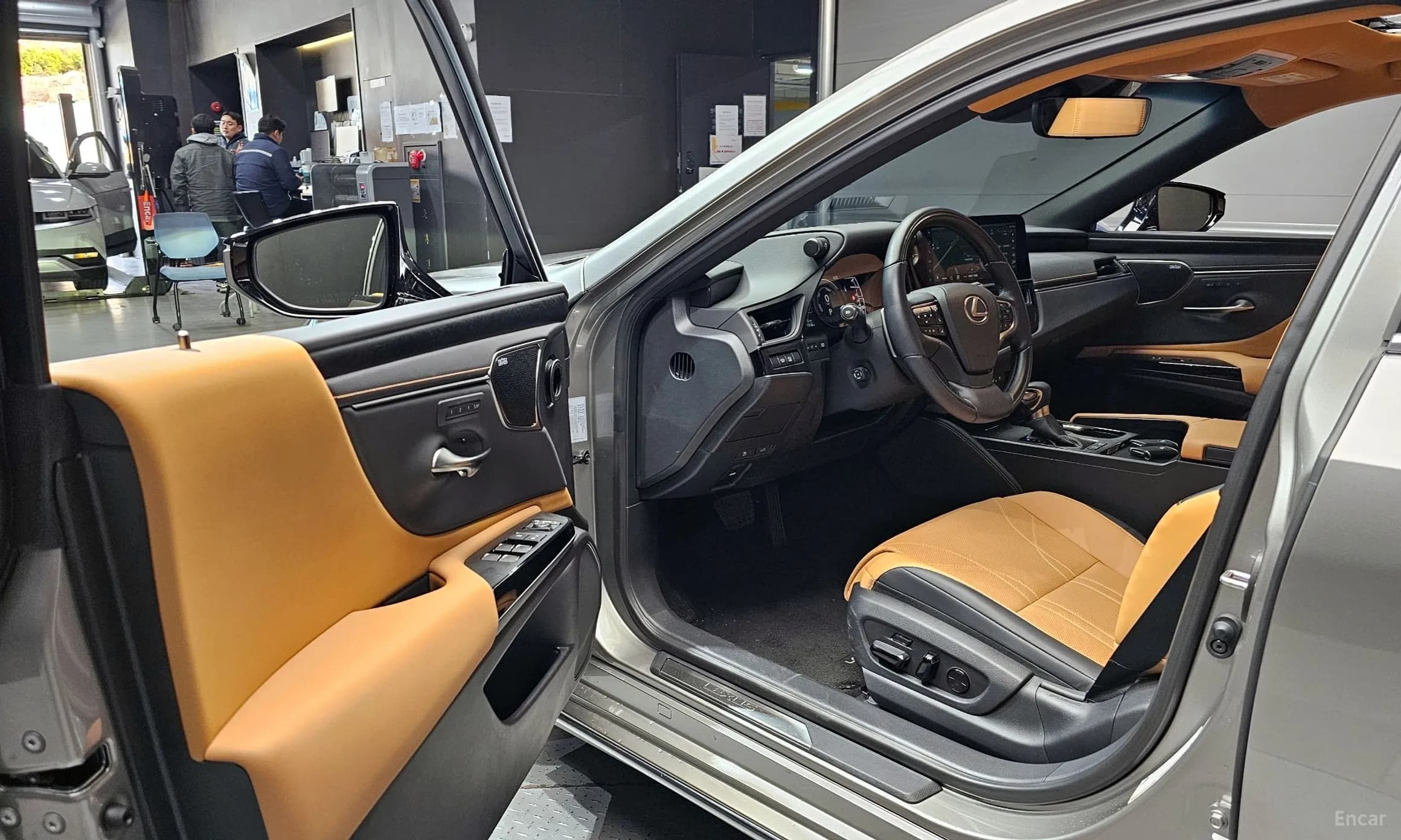 ES300h 7th Generation