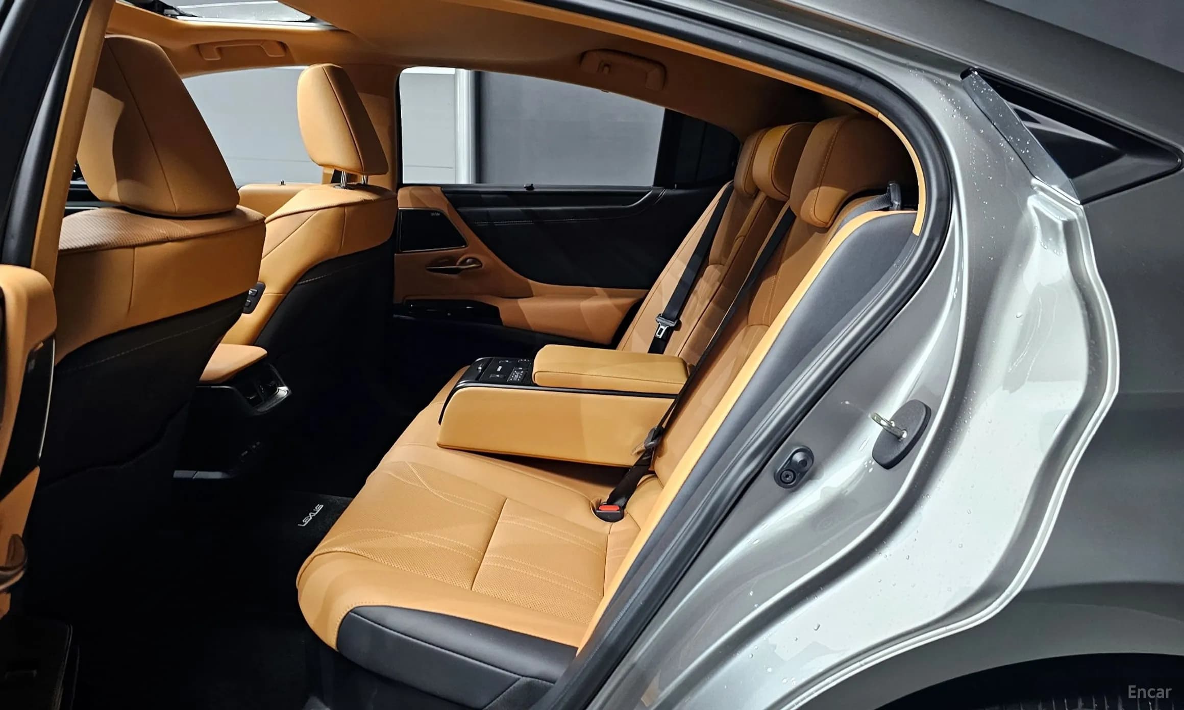 ES300h 7th Generation