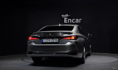 ES300h 7th Generation