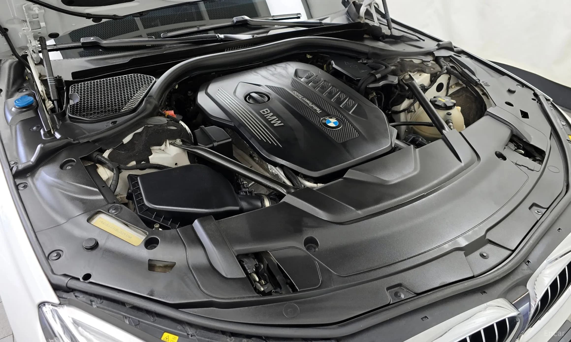7 Series (G11)