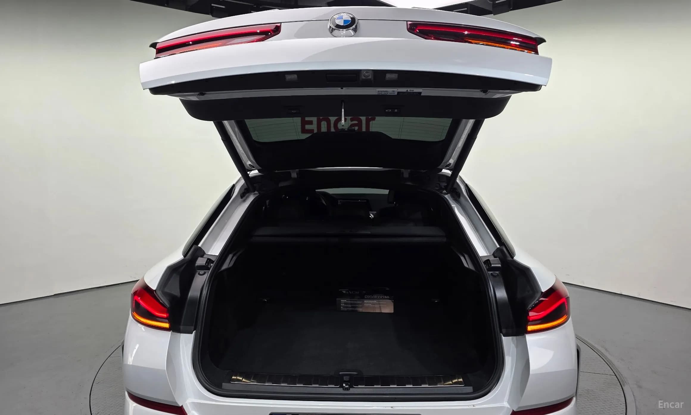 X6 (G06)