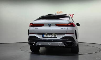 X6 (G06)