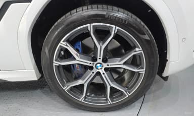 X6 (G06)