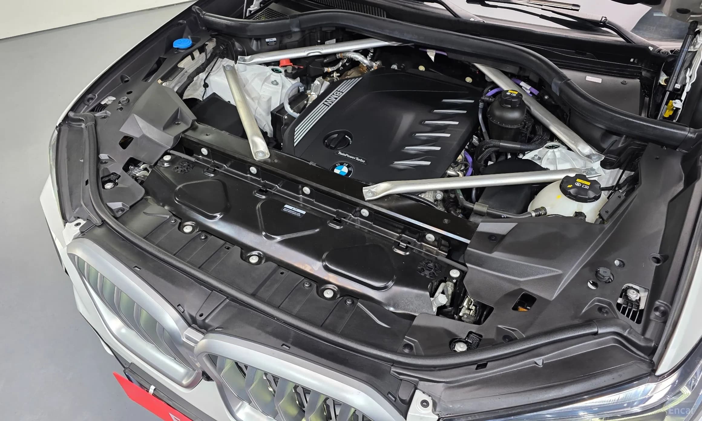 X6 (G06)