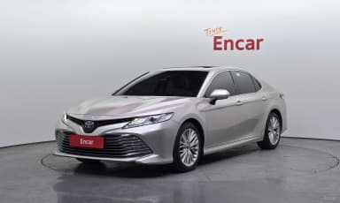 Camry (XV70)
