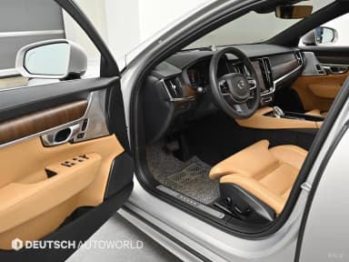 S90
