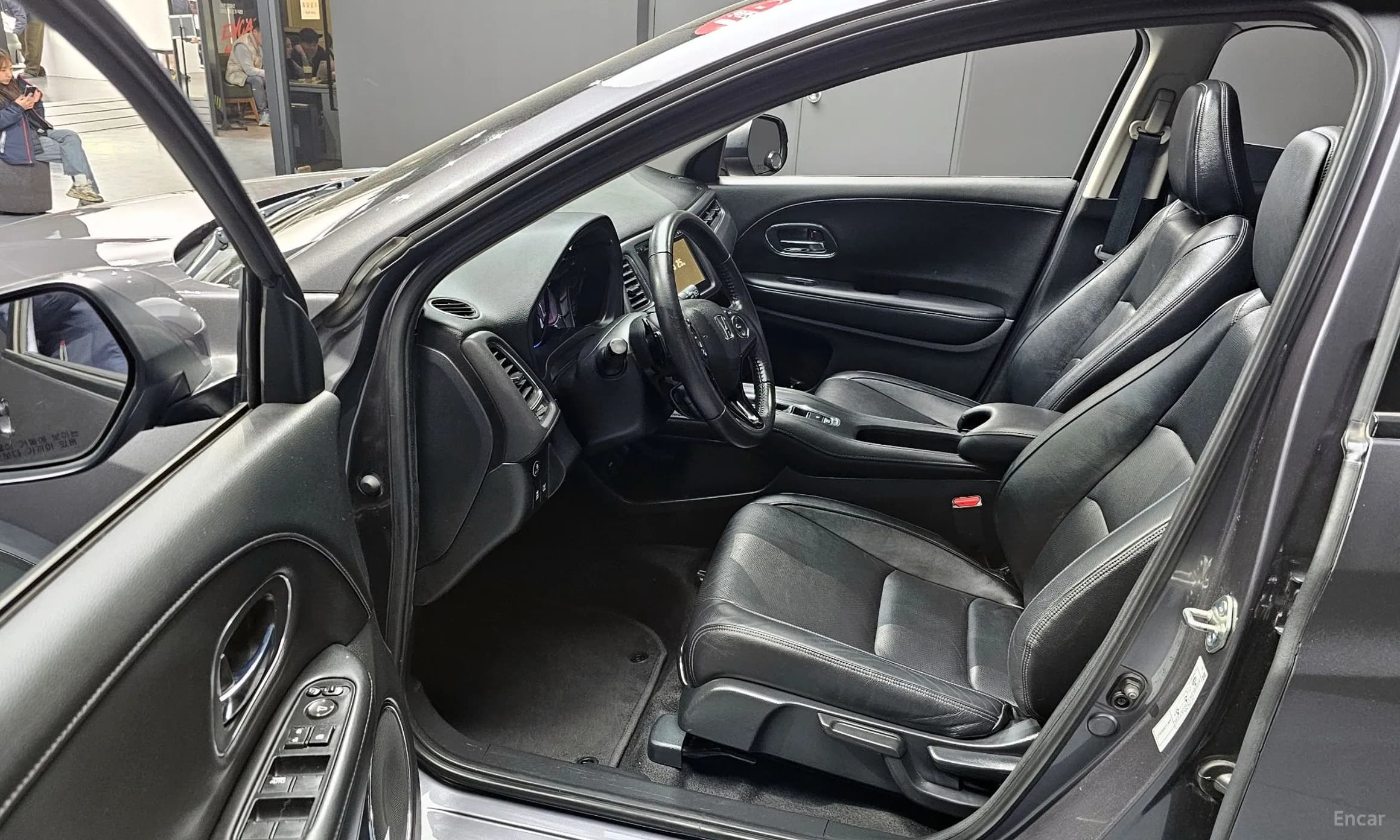 HR-V