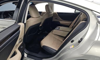ES300h 7th Generation