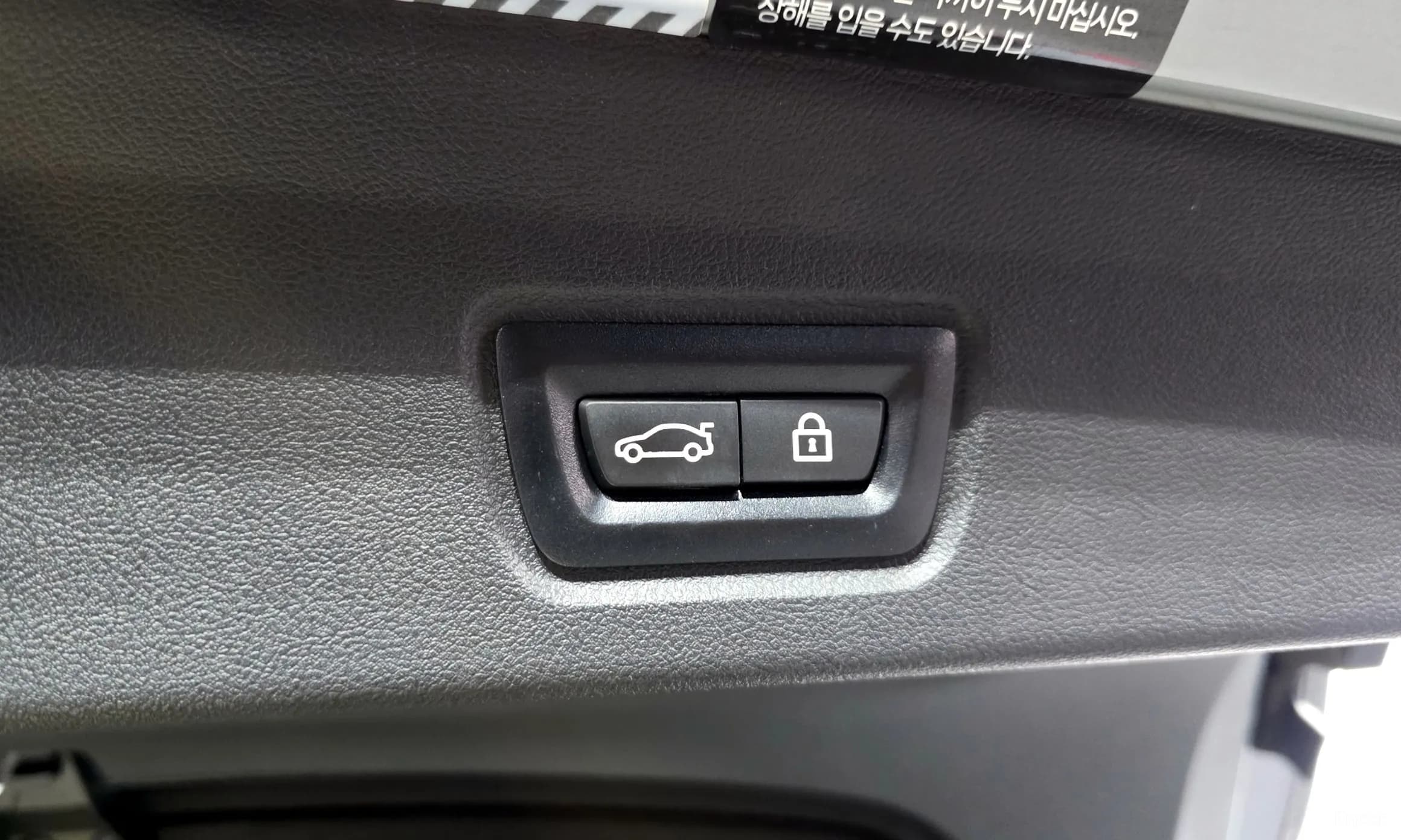 i4