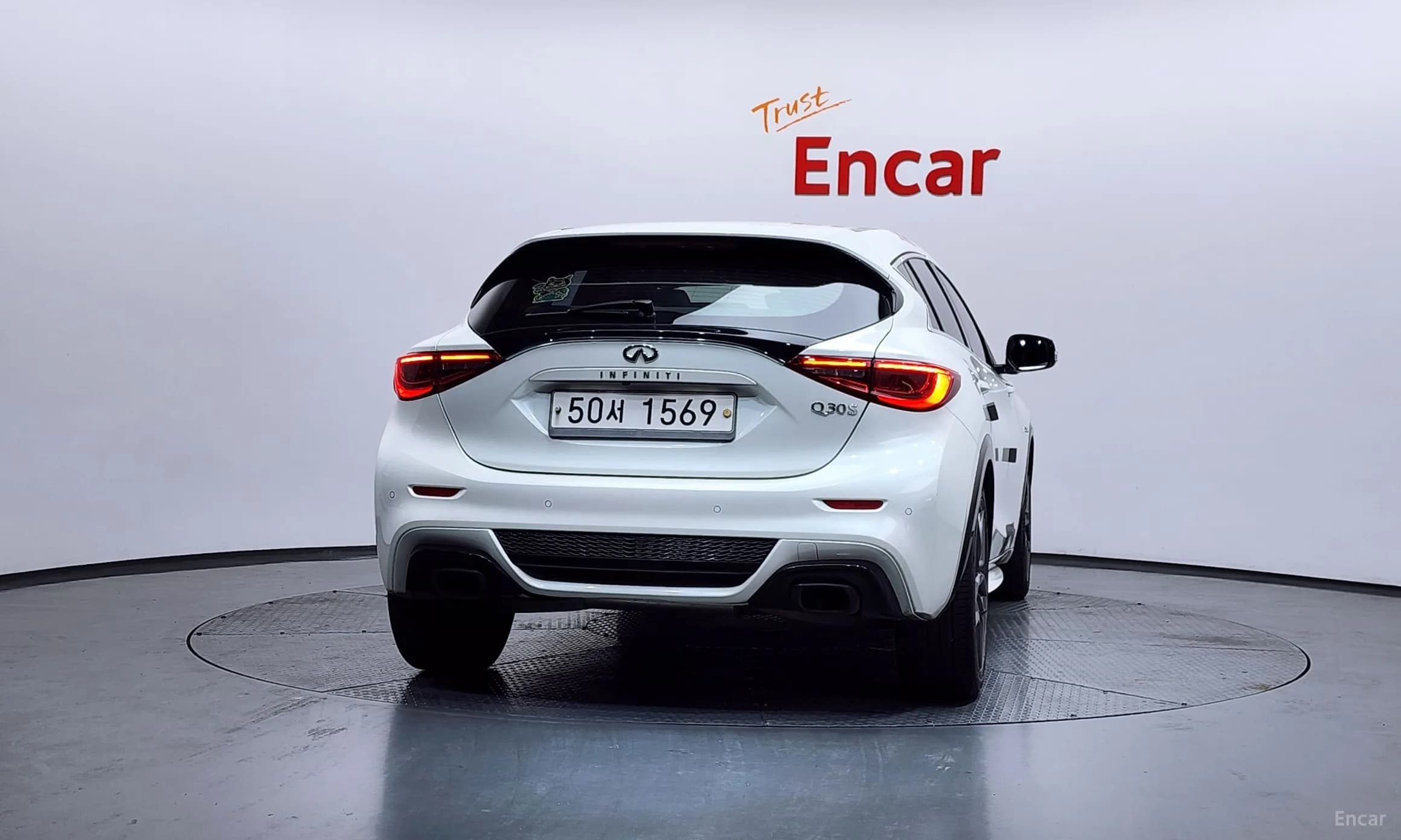 Q30