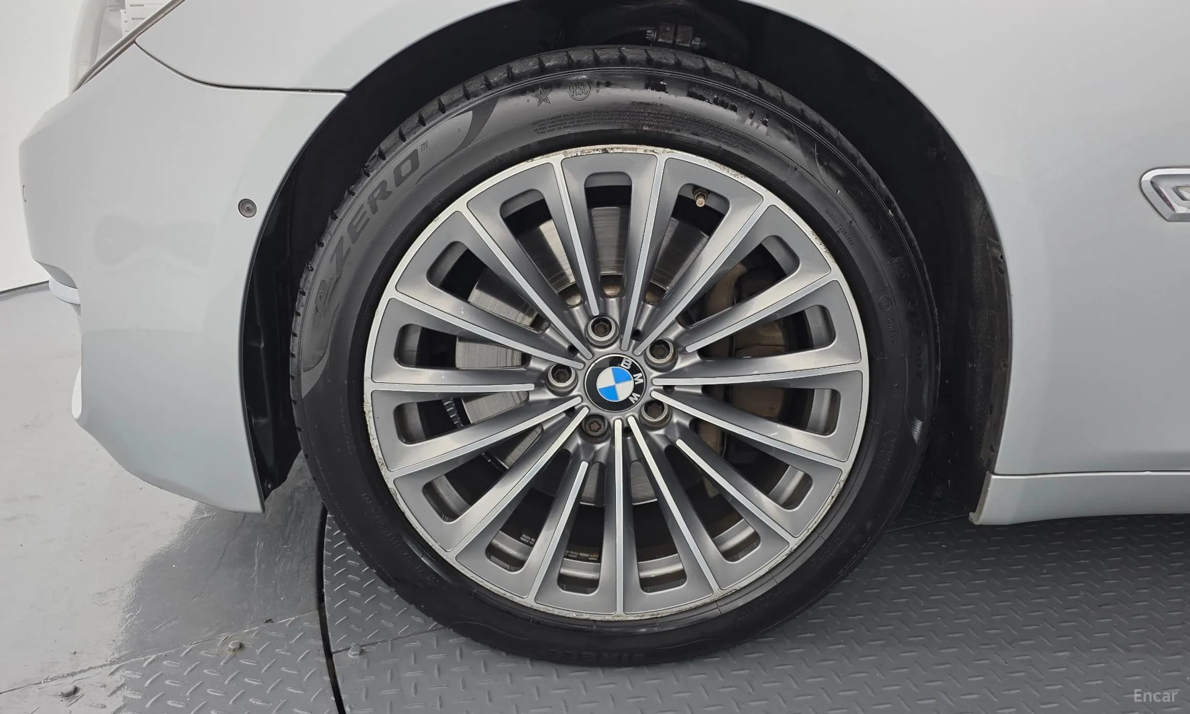 7 Series (F01)