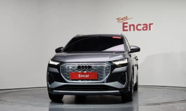 Q4 e-tron (F4)