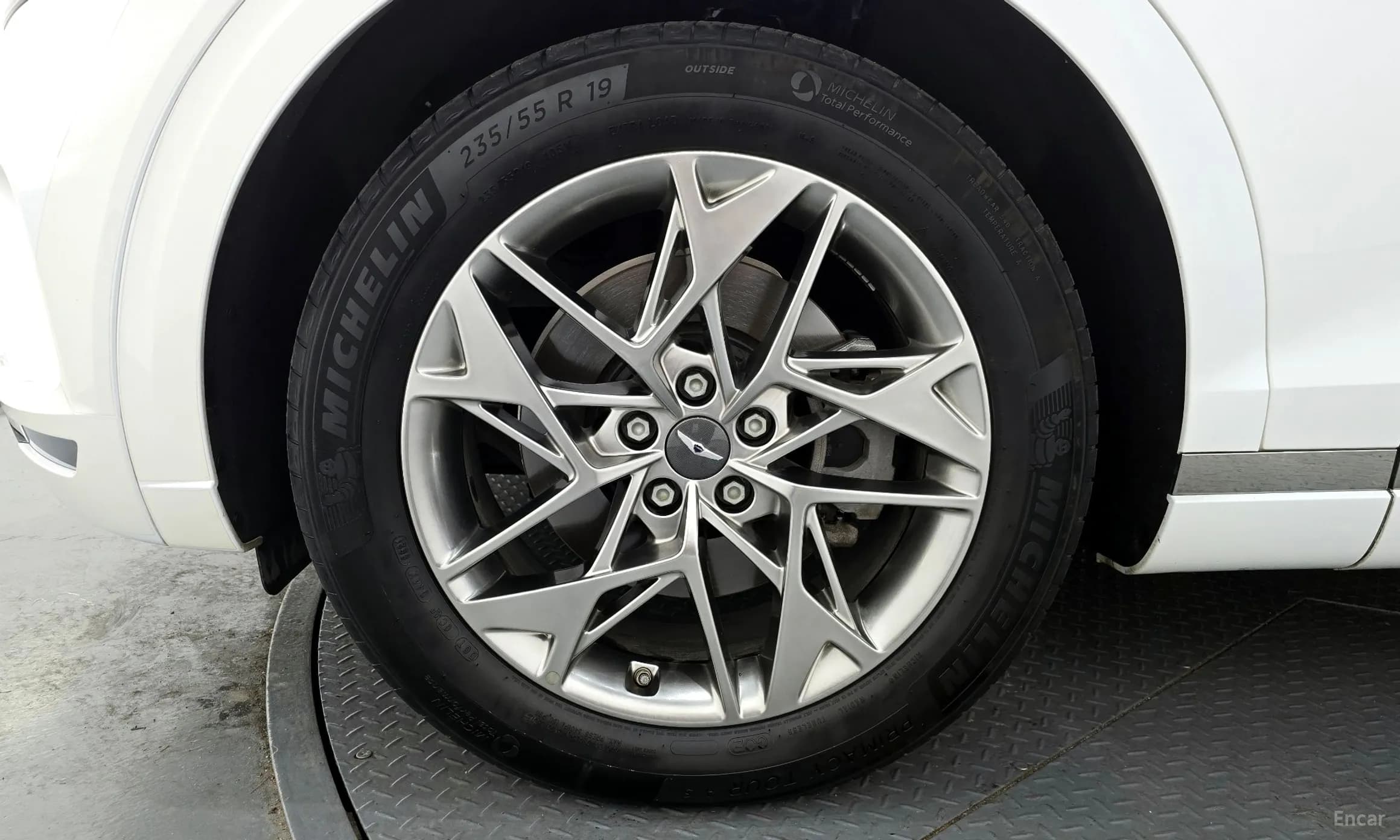 GV70