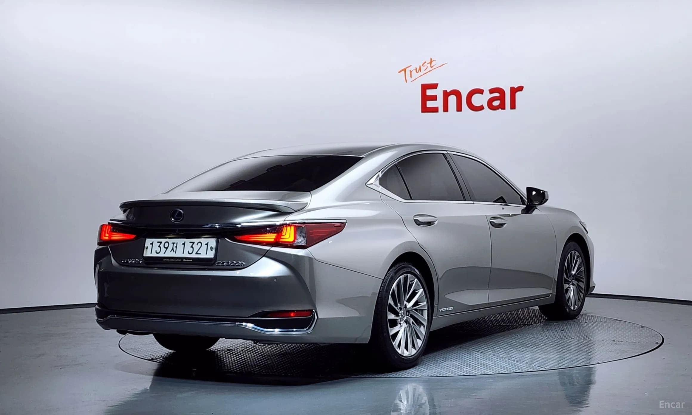 ES300h 7th Generation