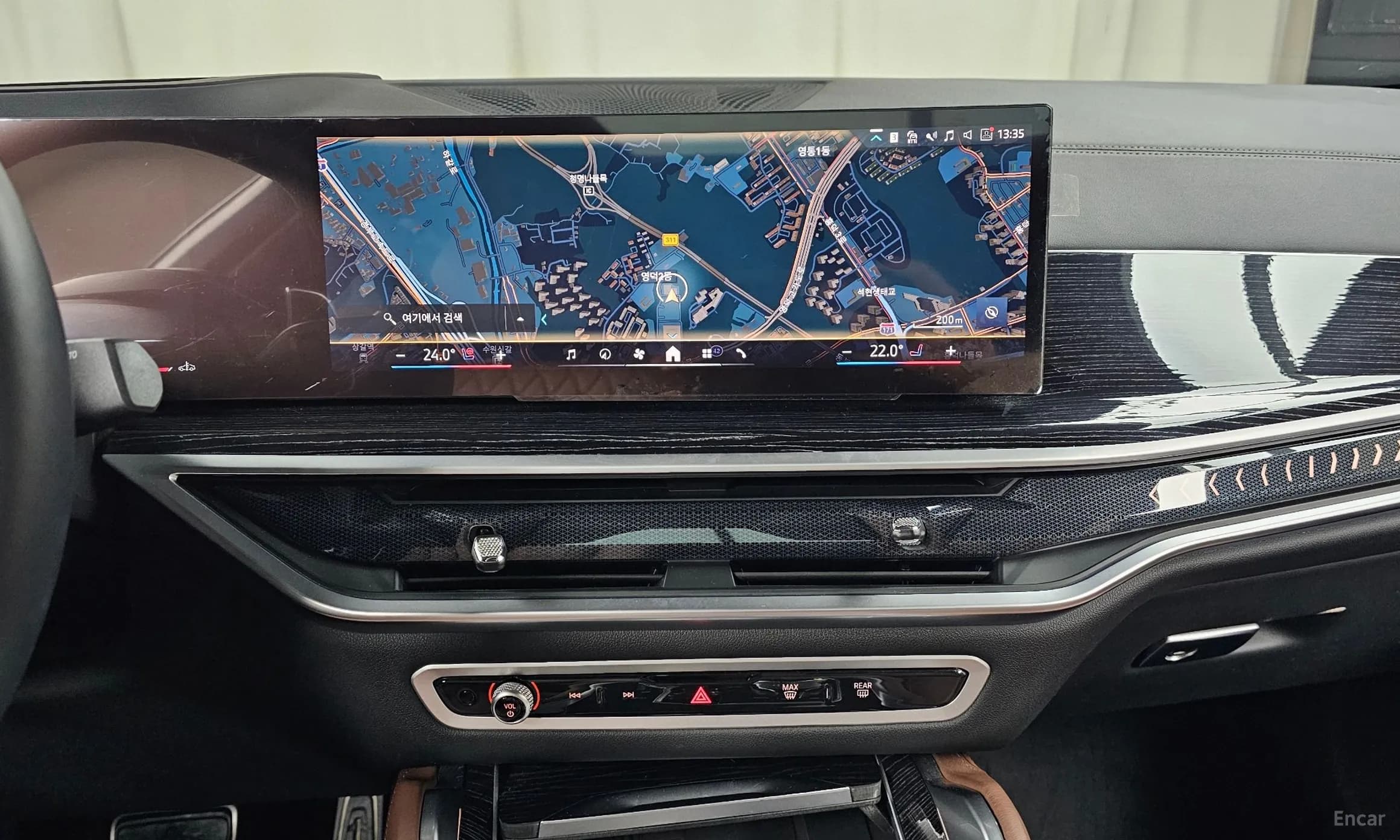 X6 (G06)