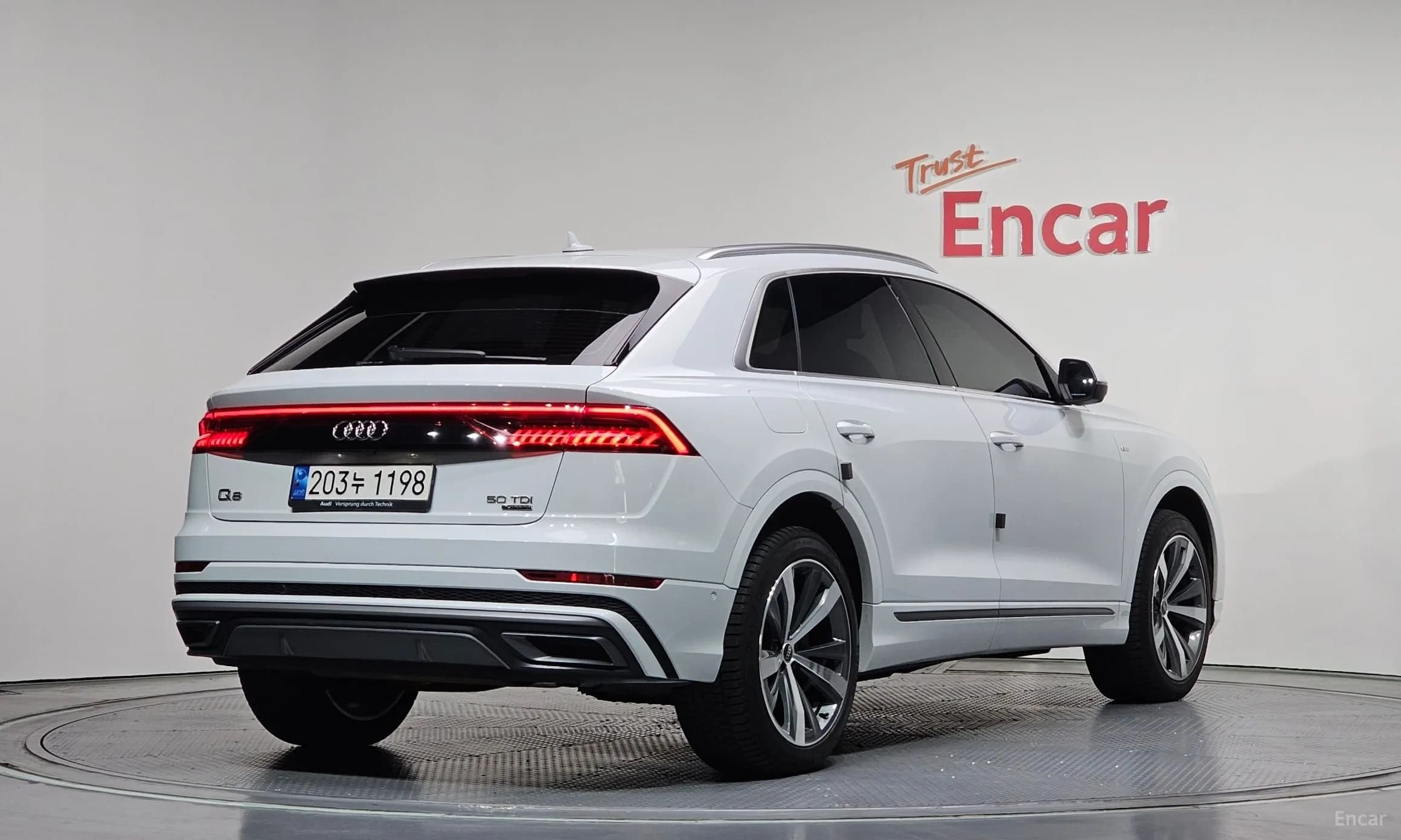 Q8 (4M)
