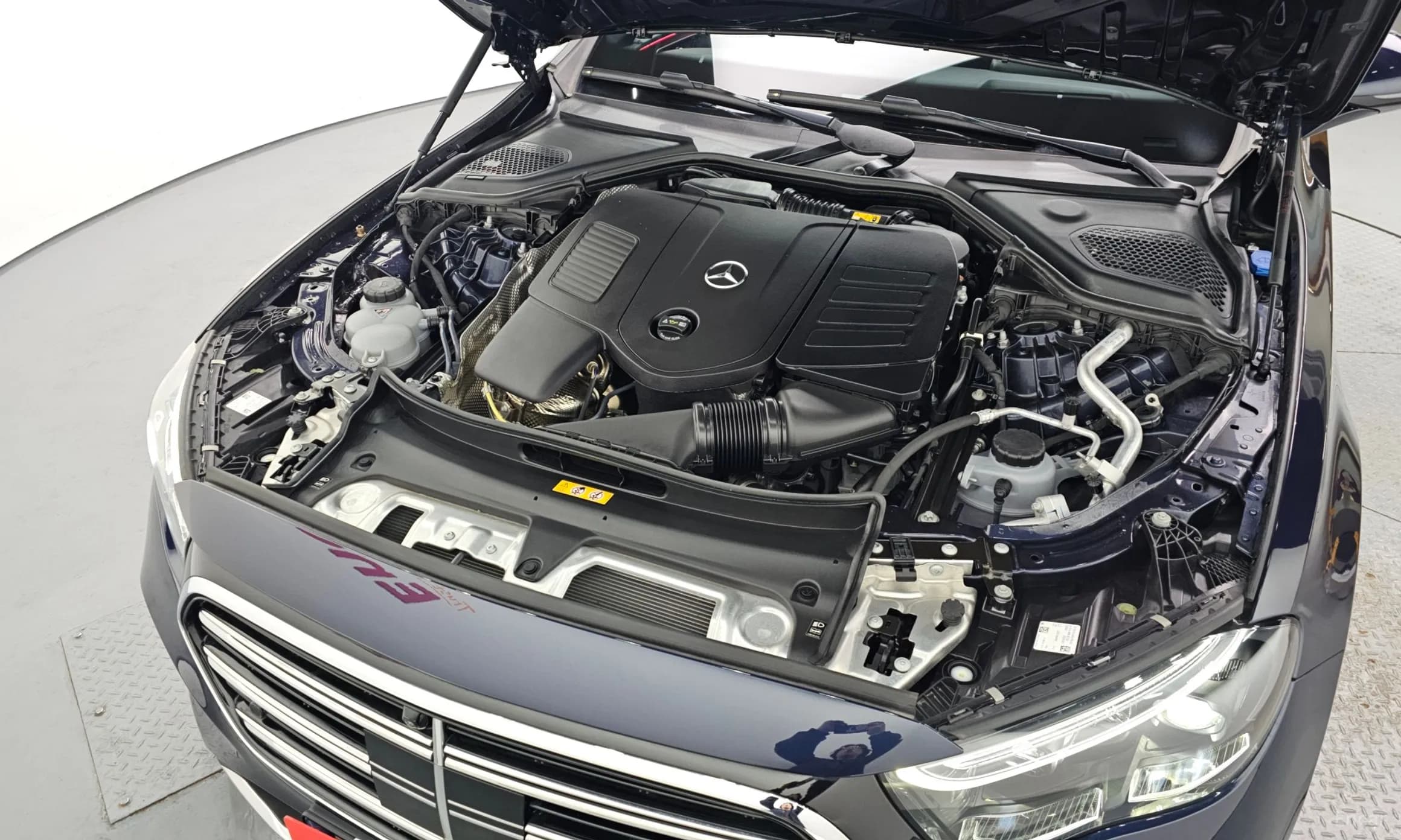 E-Class W214