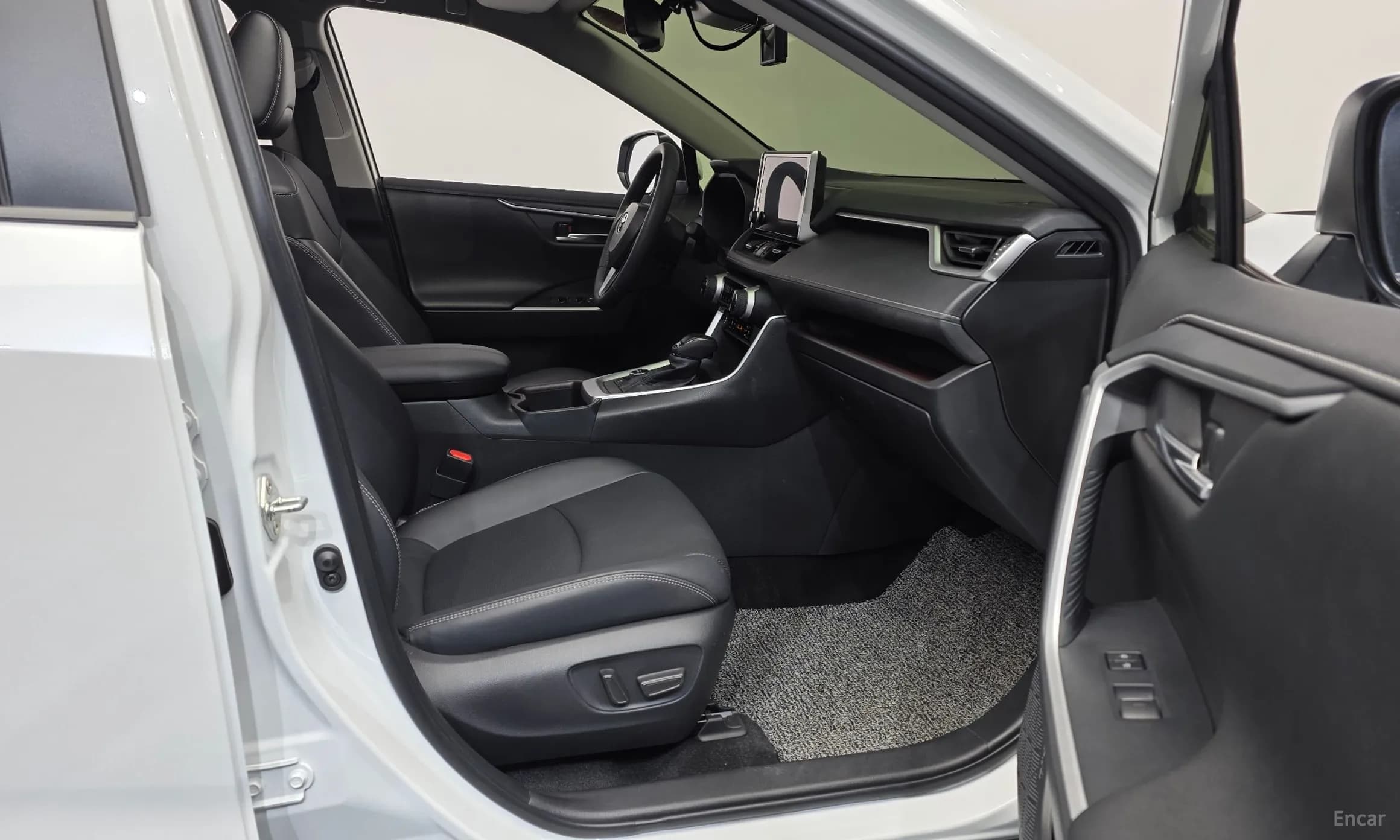 RAV4 5th Generation