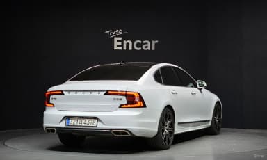 S90