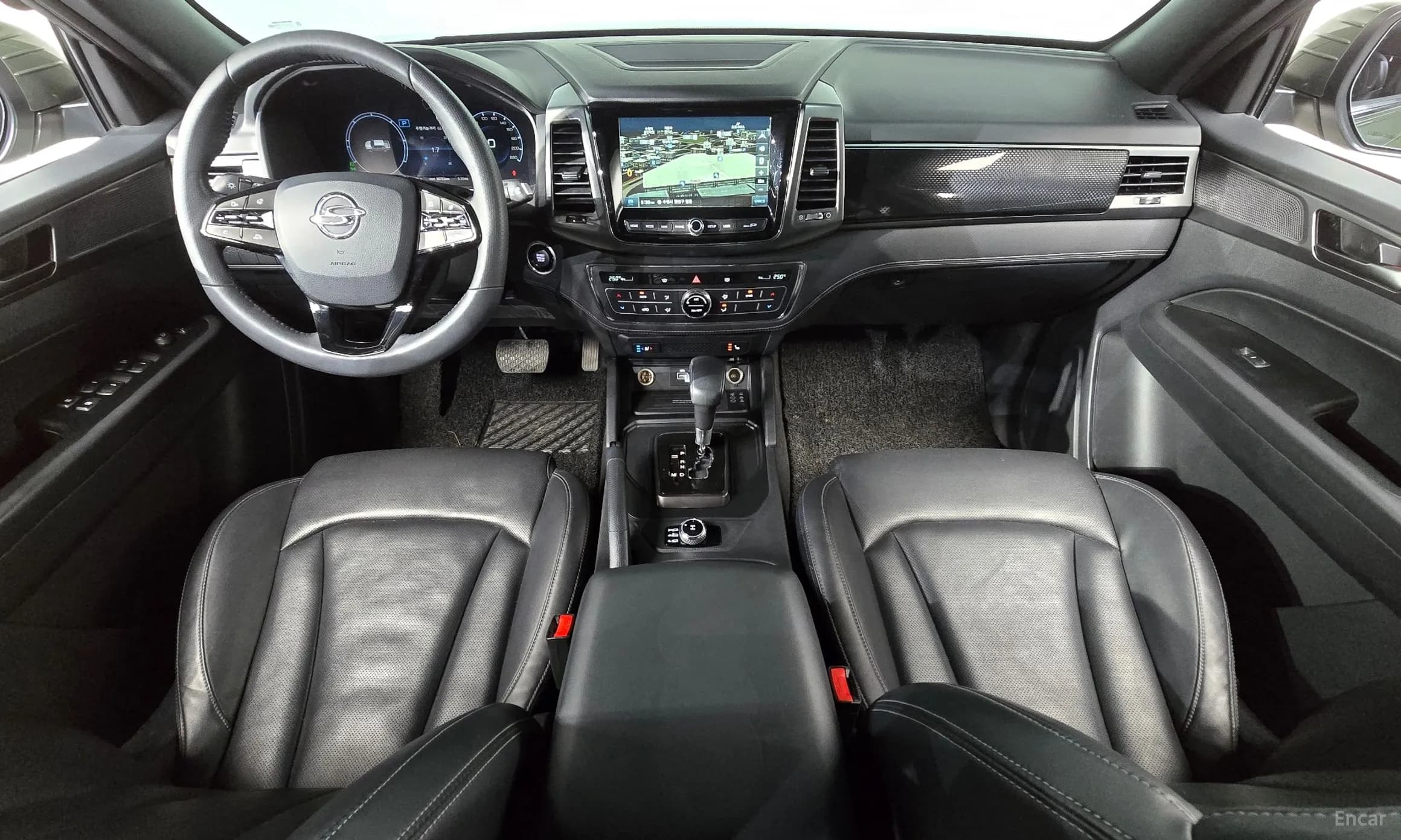 Rexton Sports Khan