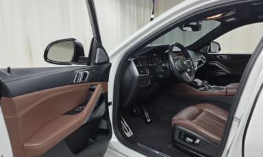 X6 (G06)