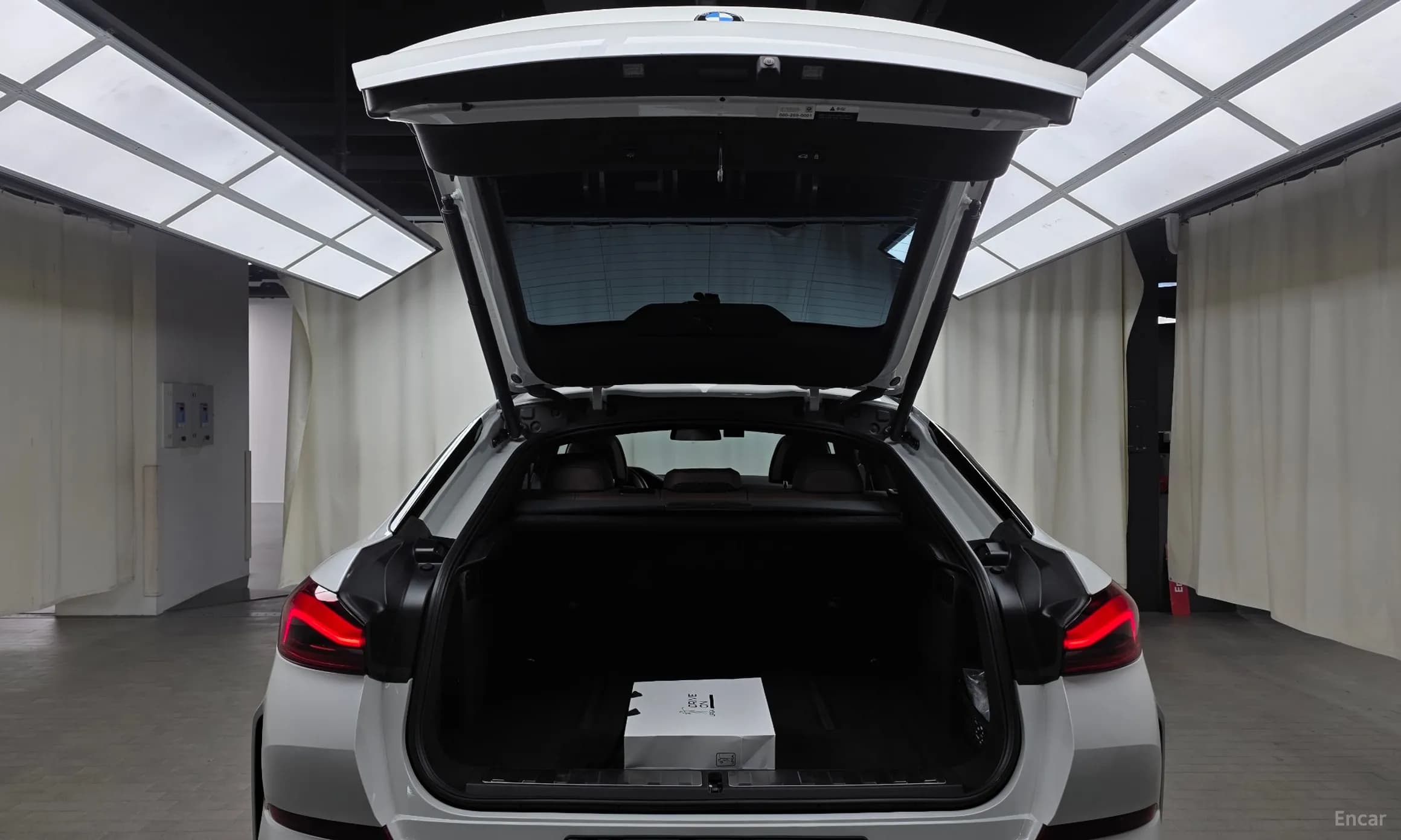 X6 (G06)