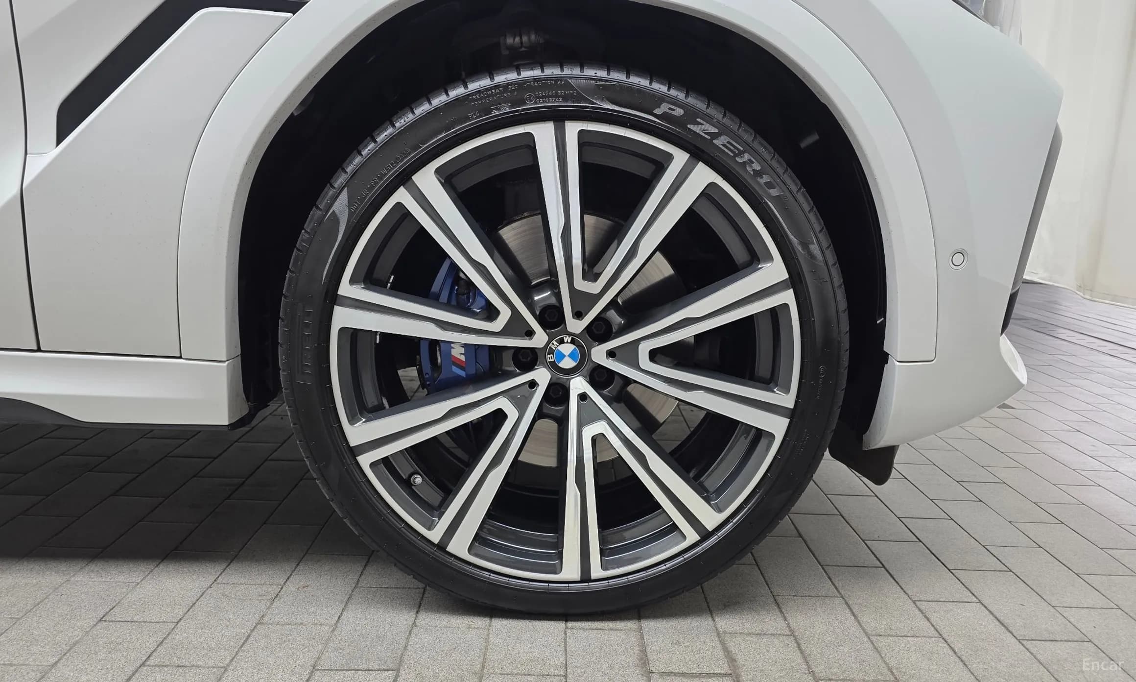 X6 (G06)