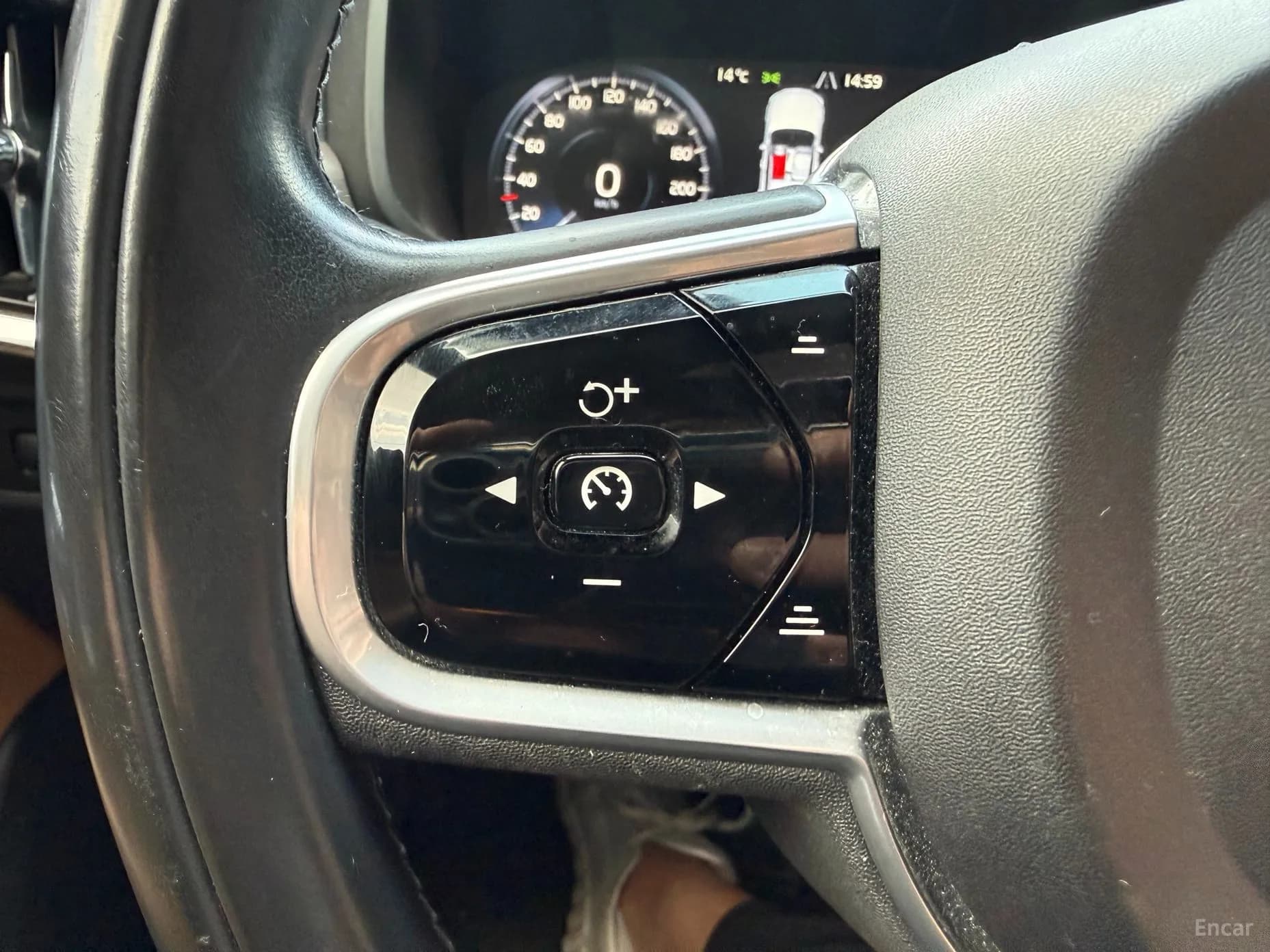 V90 Cross Country