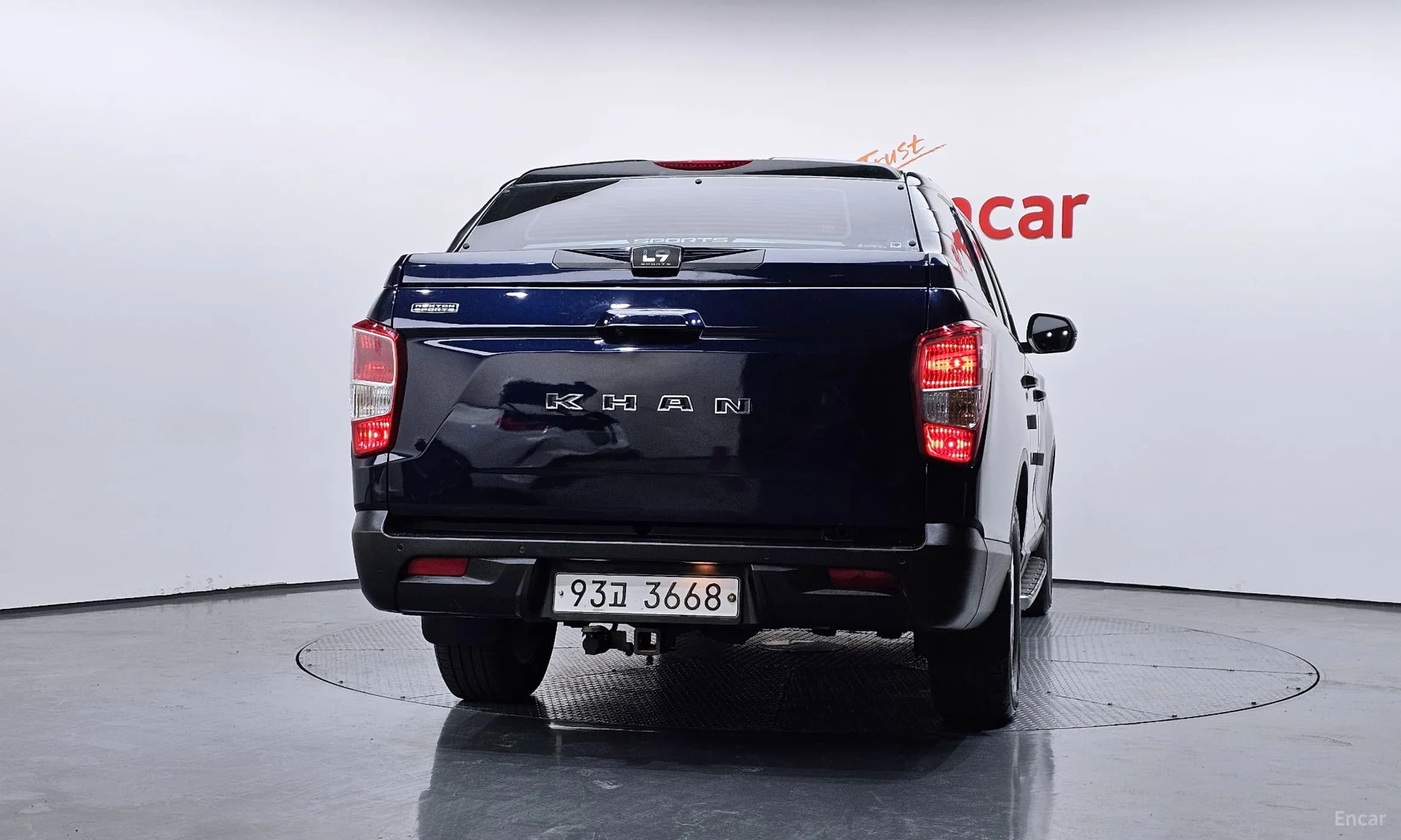 Rexton Sports Khan
